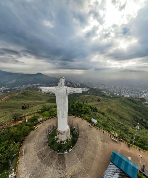 Sermon: The King Who  Reigns from a Cross